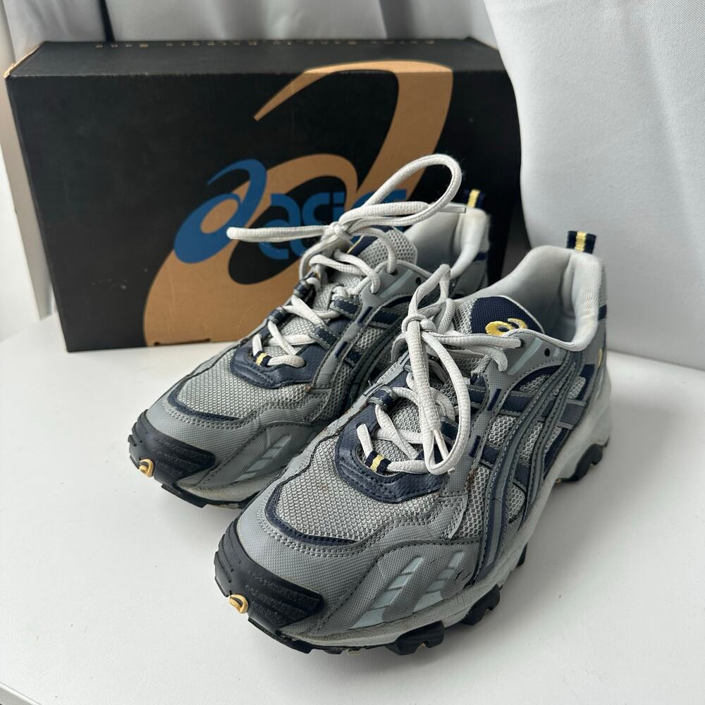 Asics 10 Gel Guts II Moon/Denim Cool Neutrals Running Sneaker- Gym Shoes/Workout